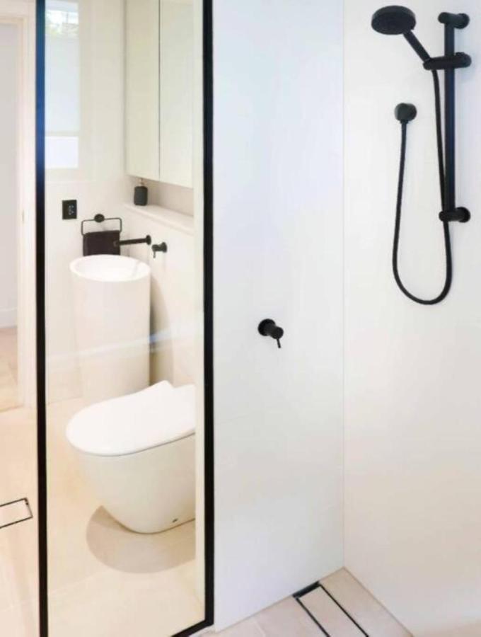 סידני Modern 1Br Abode With Courtyard Steps To The Beach מראה חיצוני תמונה
